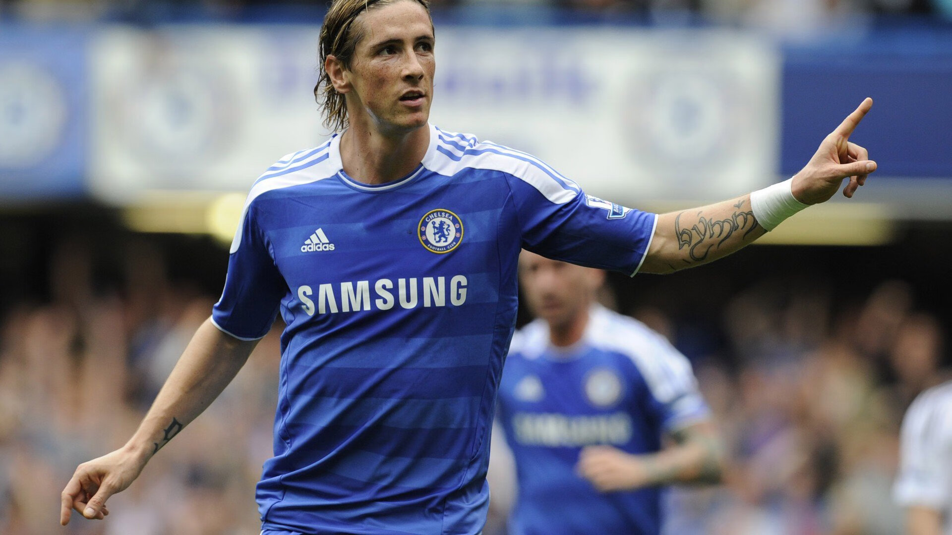 “春季赏花跑” 赛道两侧布满樱花与郁金香